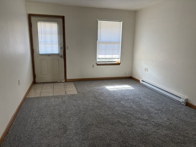 Photo - 5 W 48th St