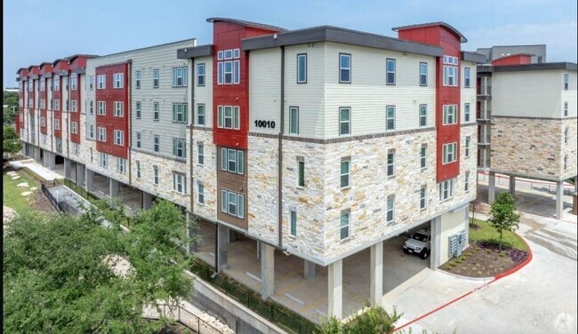Building Photo - 10010 N Capital of Texas Hwy Rental
