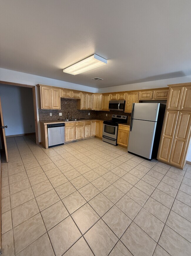 Photo - 2728 Ryan Rd