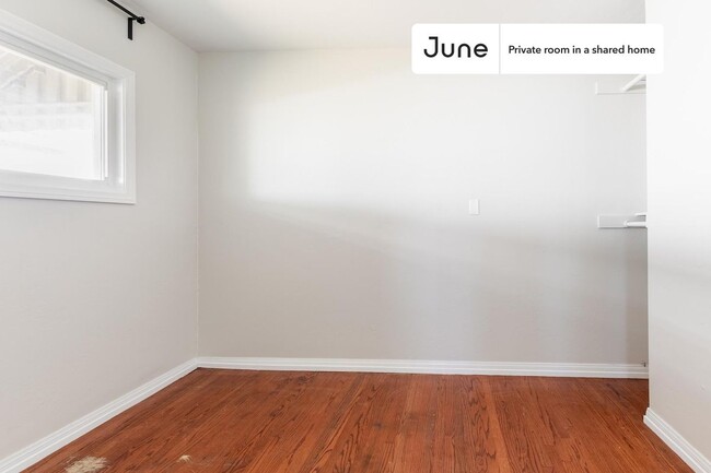 Photo - Room in Shared 7 bed/3 bath home Unidad D