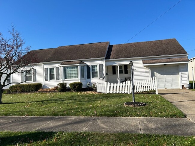 Building Photo - 122S Unit 122S