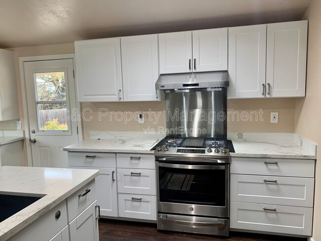 Photo - 1975 Paralta Ave