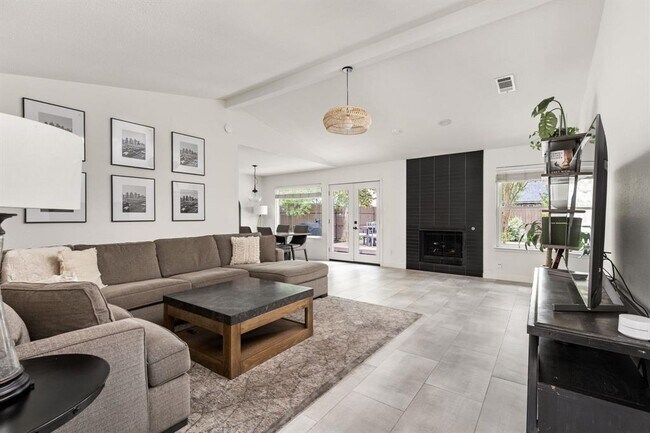 Photo - 8000 Treehouse Ln