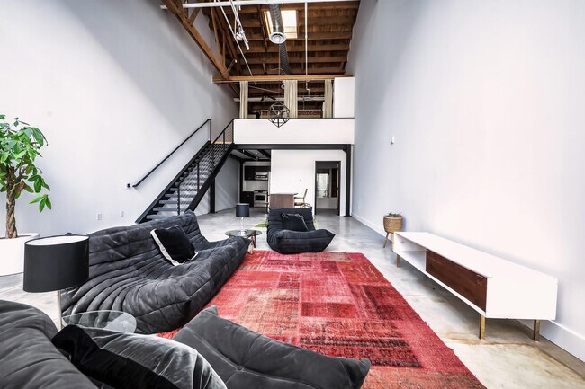 Photo - 130 S Hewitt St Unit 22