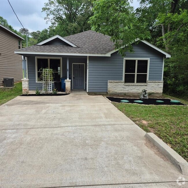 Building Photo - 5899 Skylane Dr Rental