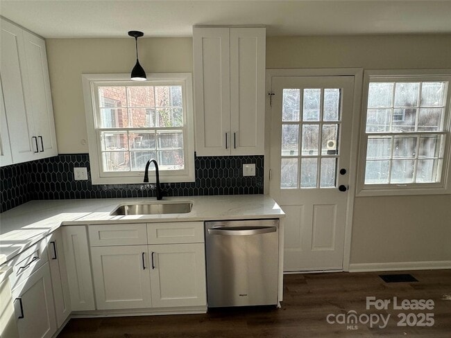 Photo - 627 Cherry St