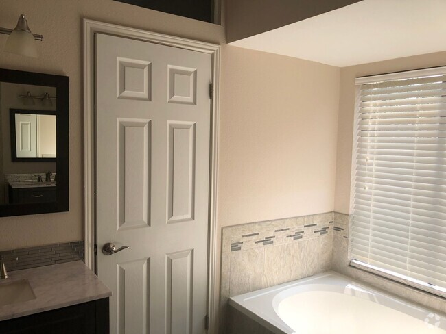 Building Photo - NEW TERRITORIES Rental