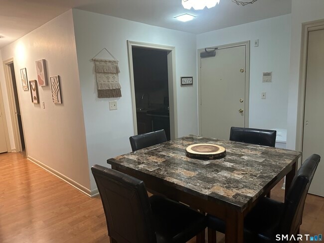 Photo - 140 Kane St Unit B6