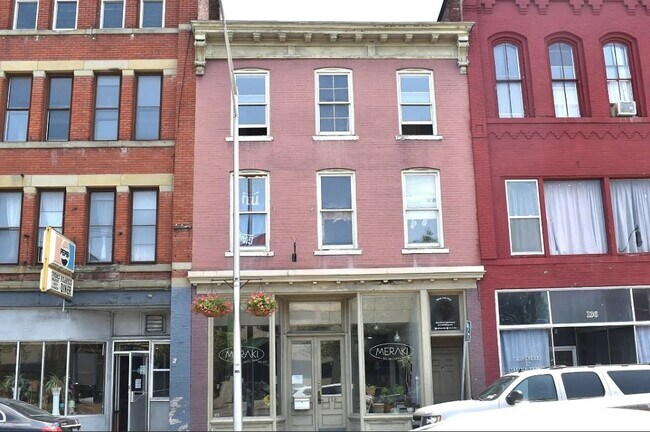 Building Photo - 138 Court St Unit 2 Rental