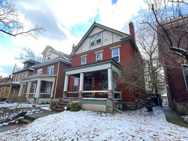 Building Photo - 1483 Belmont Ave Unit 1483
