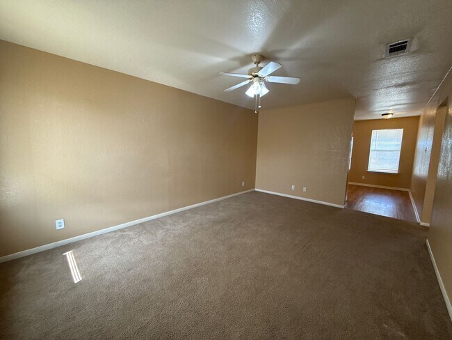 Photo - 1101 Circle M Dr Unit Apt C