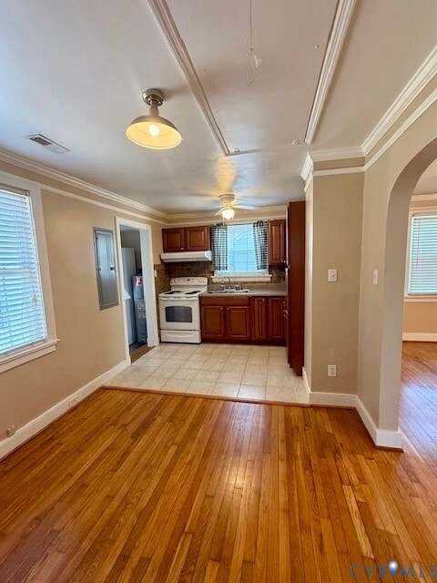 Photo - 100 E Union St