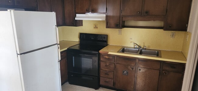 Photo - 235 Mimosa Dr