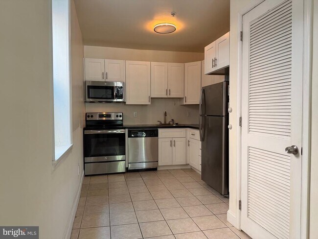 Photo - 922 S 49th St Unidad 1