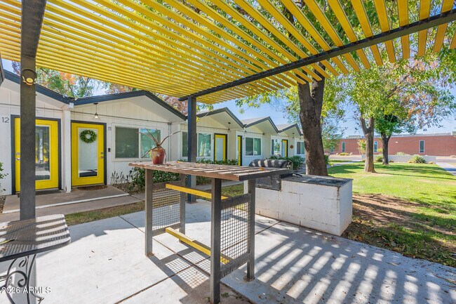 Photo - 2309 S College Ave Unidad 14