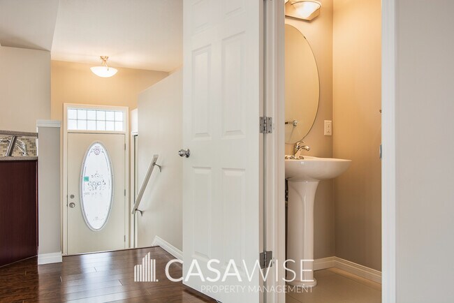 Photo - 1623-1623 Towne Centre Blvd NW