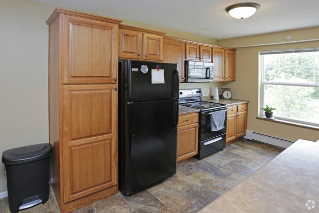 2BR, 1BA - 1,163 SF