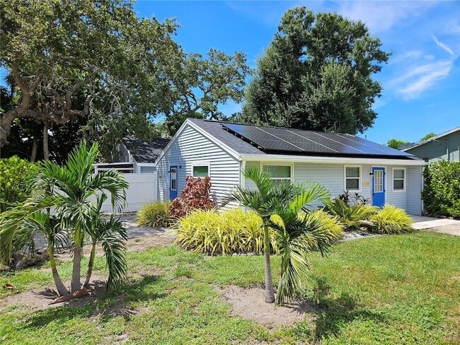 Photo - 5042 Linda St