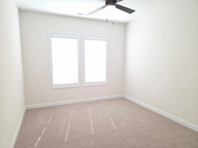 Photo - 104 Hudson Vlg Dr