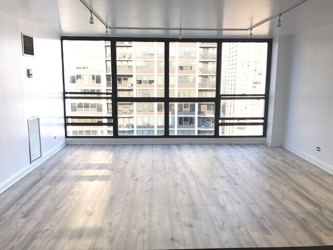 Photo - 1540 N La Salle Dr Unit 1902