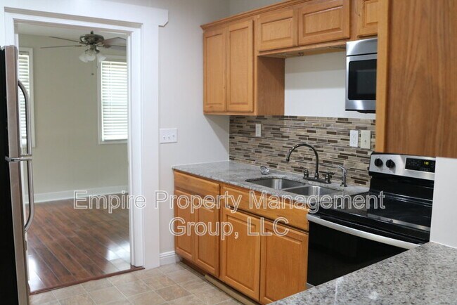 Photo - 2728 Kingswood Dr