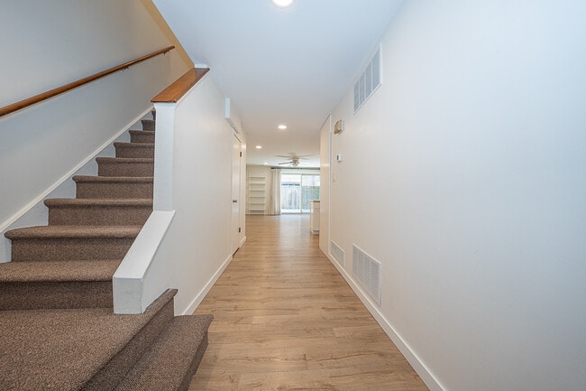 Photo - 765 N Ringgold St