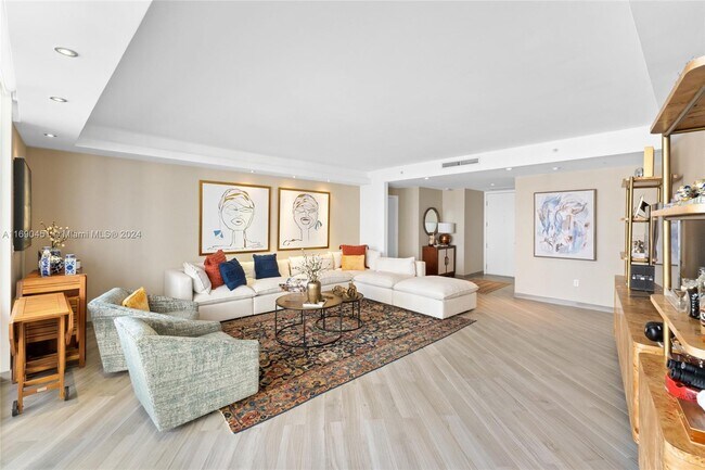 Photo - 901 Brickell Key Blvd