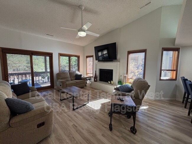 Photo - 2340 N Plateau Dr