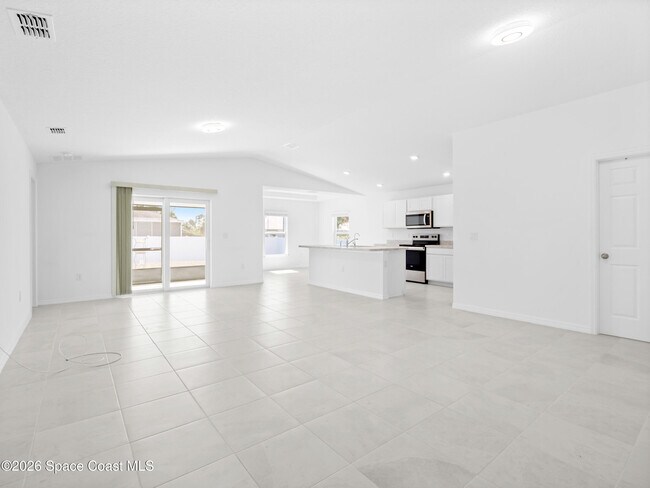 Photo - 518 Gantry St SW