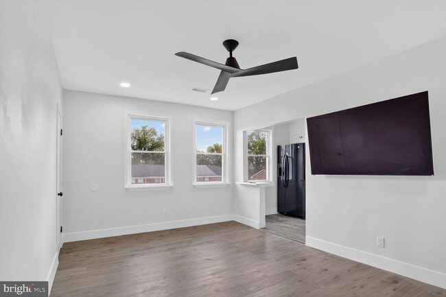 Photo - 1116 Gleneagle Rd