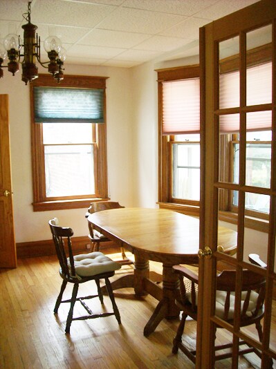 Dinning room - 505 Benton St