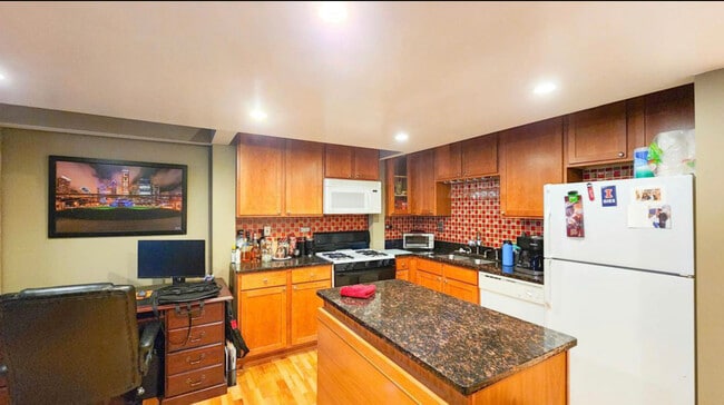 Photo - 211 E Ohio St Unit 319