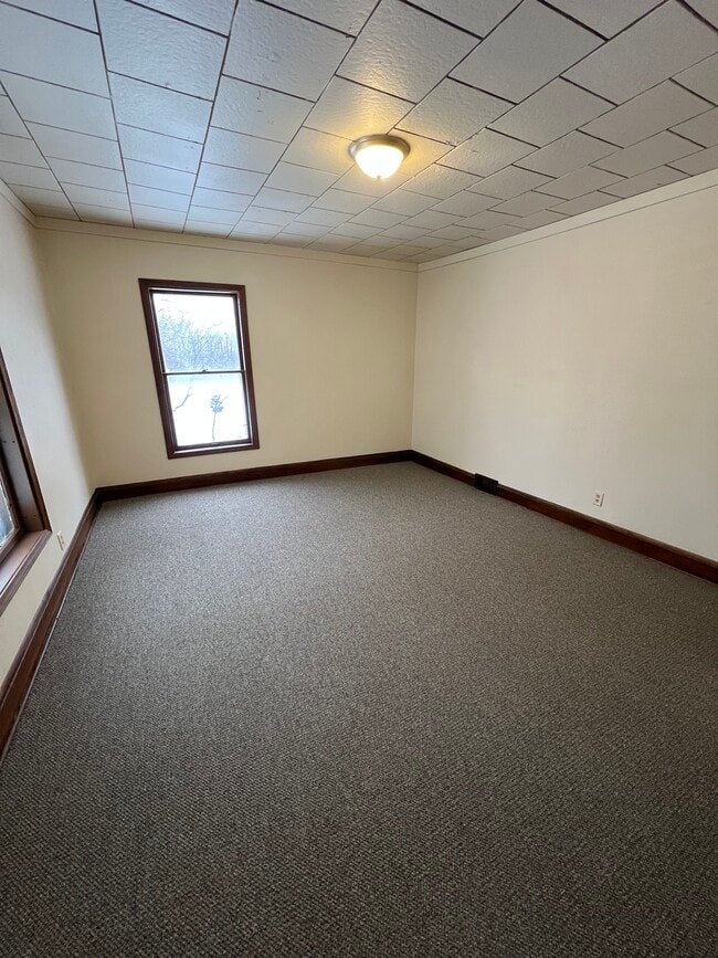 Primary Bedroom - 101 Pleasant St Unit 1