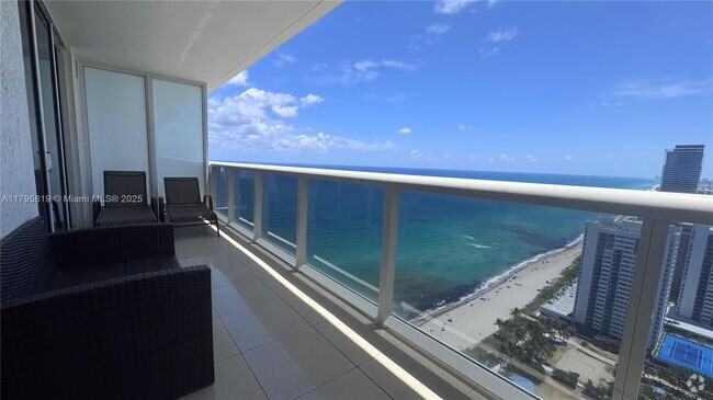 Building Photo - 1830 S Ocean Dr Unit 3404 Rental