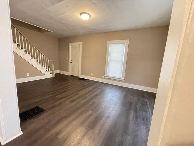 Building Photo - 16 Victory Ct Unit #18