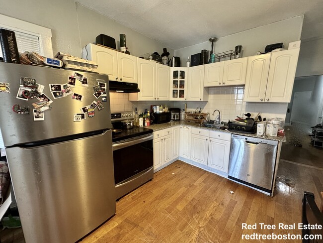 Photo - 3140 Washington St Apartments Unit 3