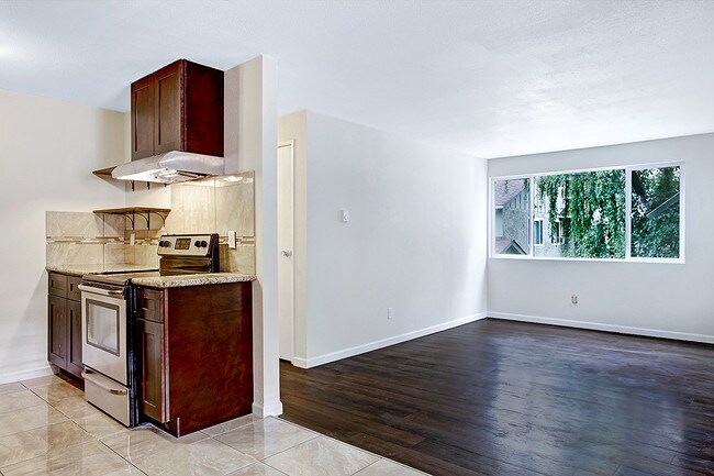 Photo - 2306 N St NE