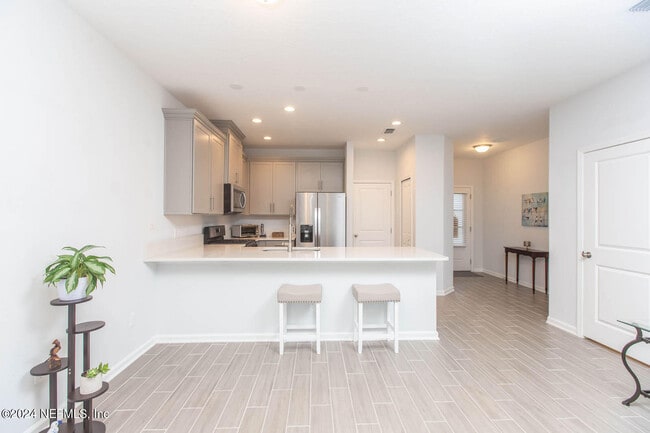 Photo - 215 Pine Bluff Dr