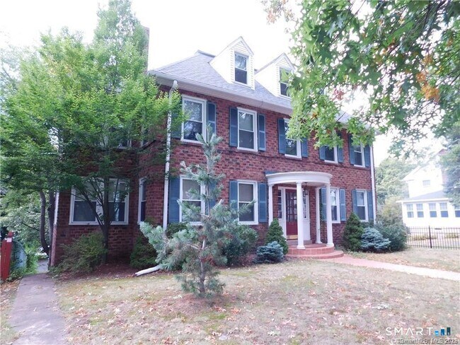 512 Townsend Ave Unit LL
