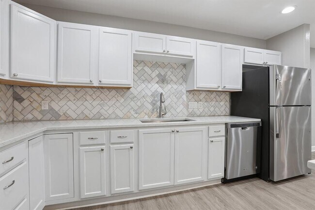 Photo - 2308 Devonshire Dr