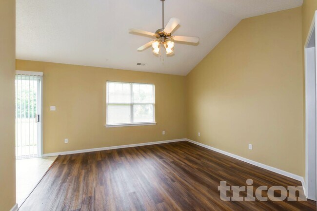 Photo - 2125 Sebastiani Dr