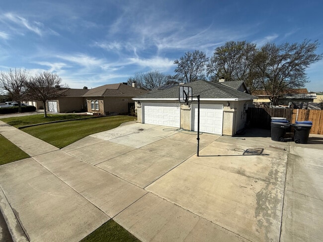 Photo - 455 Westgate Pl