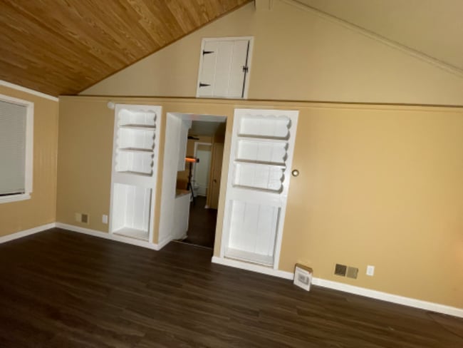 Photo - 422 Mitchell Ave