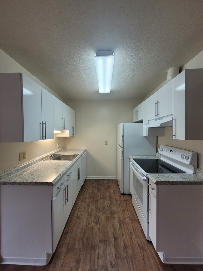 Photo - Brook Hollow