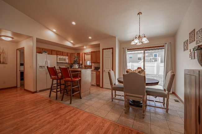 Photo - 807 Nebula St