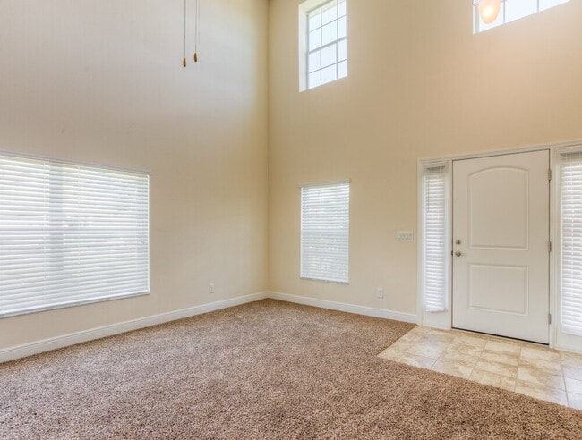 Photo - 1705 Southern Oak Loop