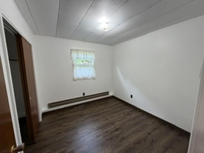 Photo - 109 Velkommen St NE