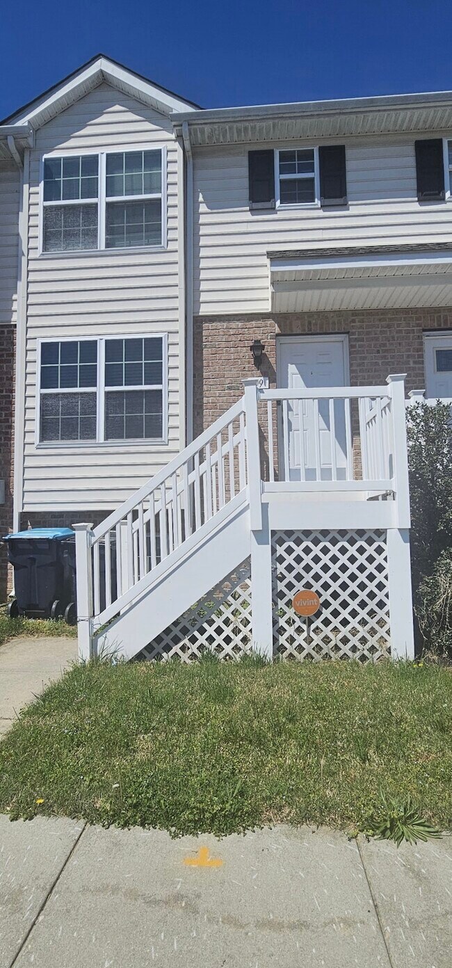 Photo - 89 Salerno Dr