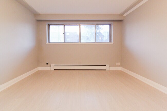 Photo - 26 Annapearl Ct Unit Lower