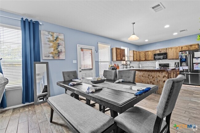 Building Photo - 202 W Gemini Ln Rental